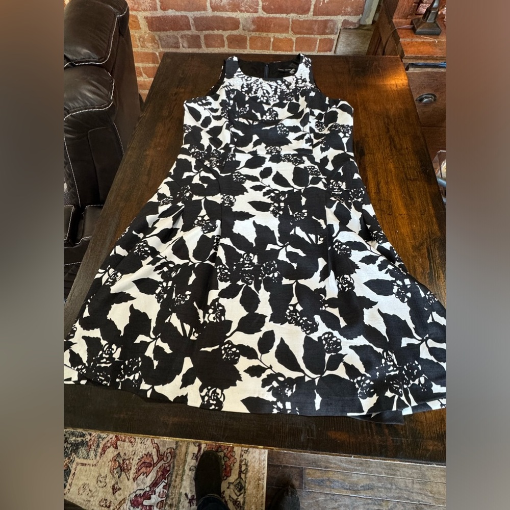 Ivanka Trump Sleeveless Round-Neck Fully Lined Black & White Floral Dress - Picture 8 of 12